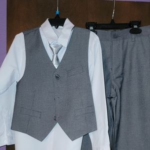 Boys Suit Size 6